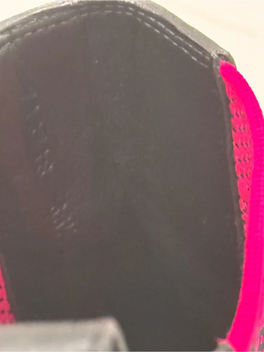 Gucci Black Leather Chelsea Boots with Pink GG Elastic Panels Black and fusia